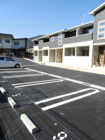 駐車場　車をお持ちの方に嬉しい駐車場付きの物件です