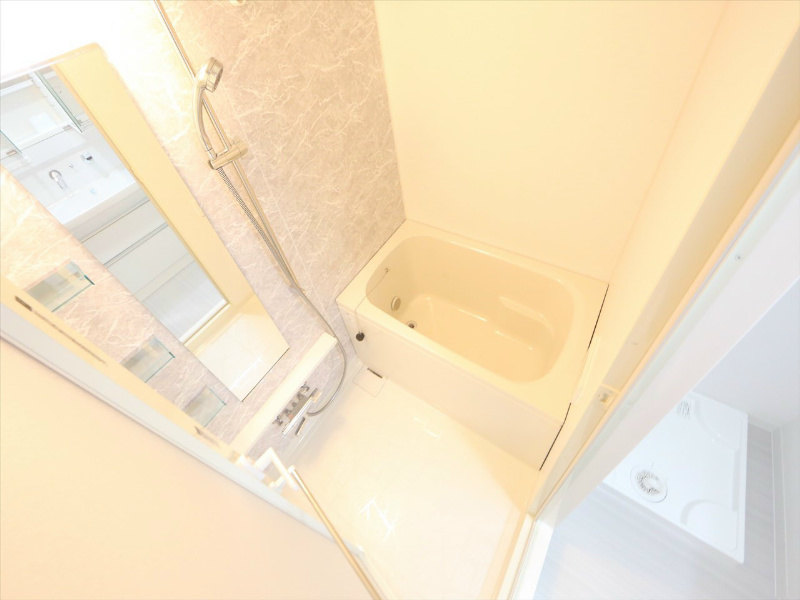 バス・シャワールーム　浴室暖房乾燥機付　オートバス・高温さし湯式追焚き機能付お風呂