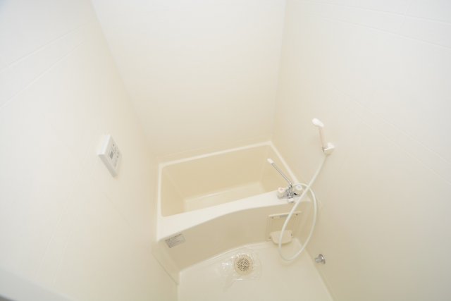 バス・シャワールーム　浴室乾燥機付きで便利です！