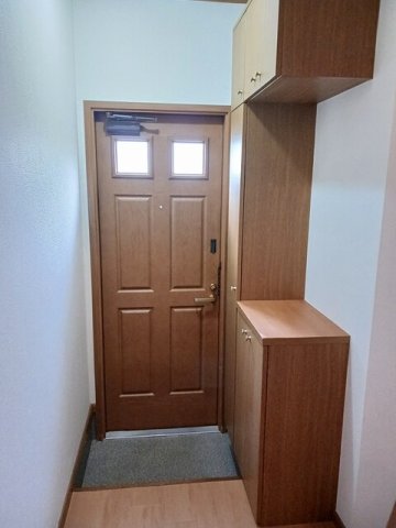 玄関　落ち着いた玄関です