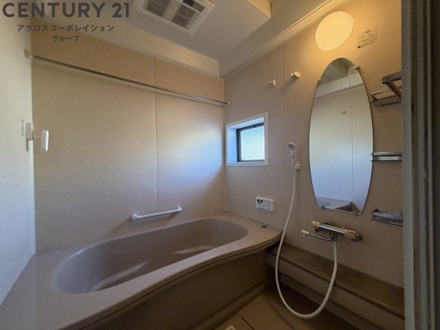 バス・シャワールーム　洗髪洗面化粧台付き♪