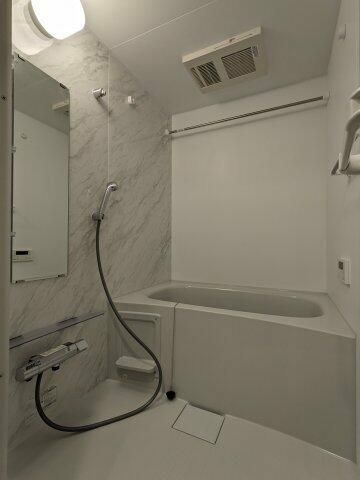 バス・シャワールーム　☆ゆったりくつろげるお風呂☆