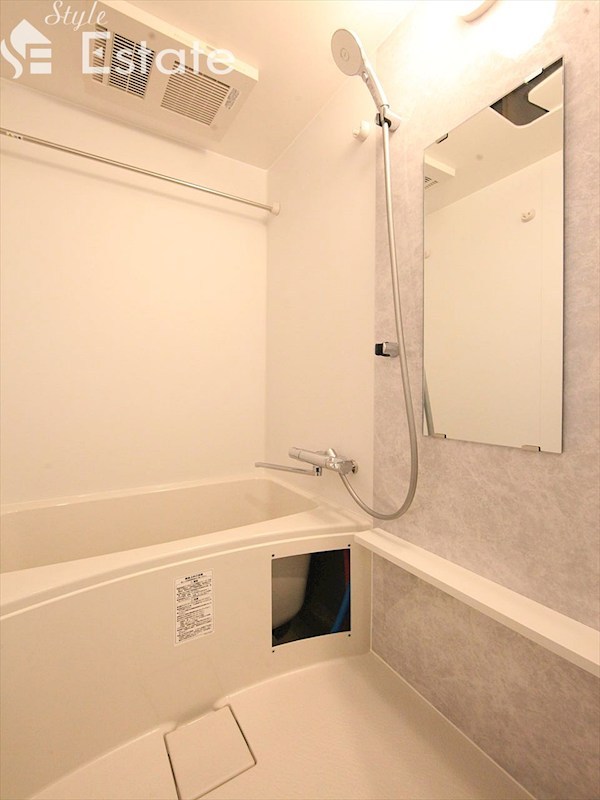 バス・シャワールーム　バスルーム