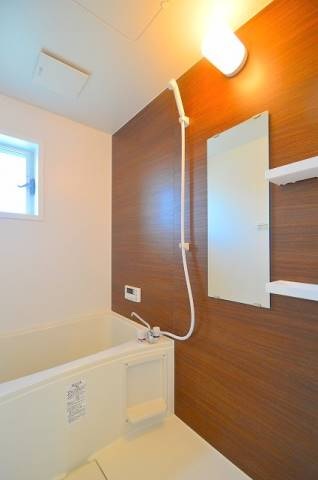 バス・シャワールーム　清潔感溢れるお風呂