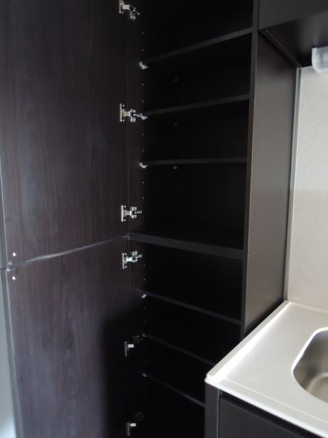 玄関　下駄箱。