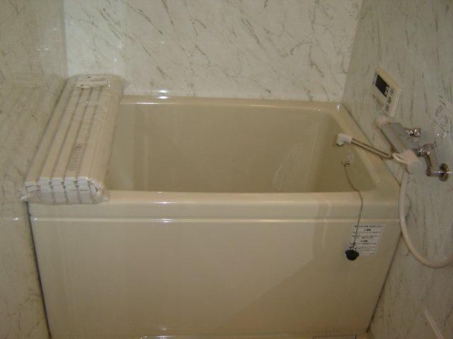 バス・シャワールーム　バスルーム