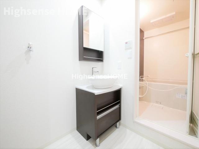 洗面設備　使いやすい洗面所です