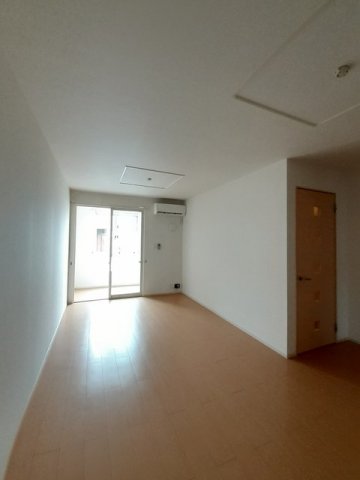 居室・リビング　使いやすい居間です