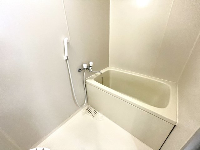 バス・シャワールーム　バストイレ別でおすすめです☆