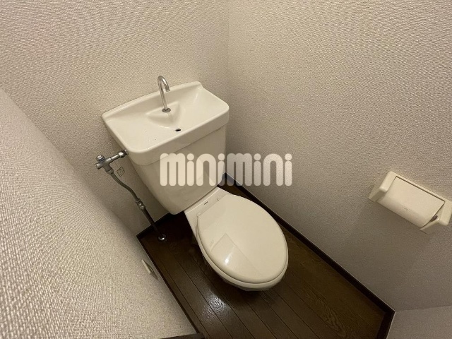 トイレ　トイレ内電源あります。