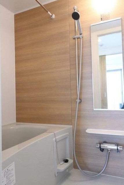 バス・シャワールーム　バスルーム