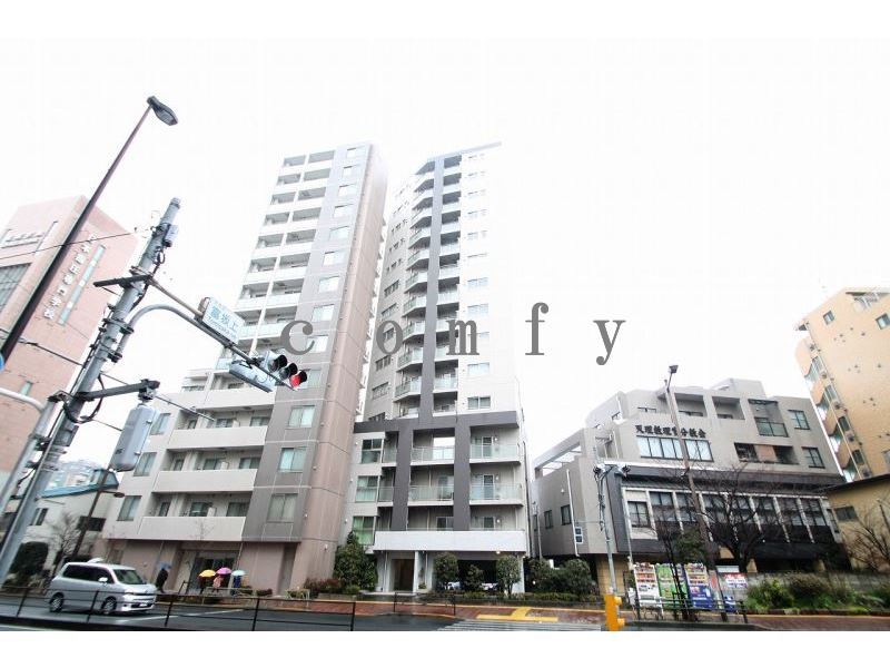 建物外観　総階数１５階建て