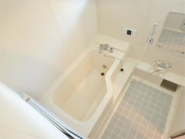 バス・シャワールーム　追い炊き機能つきで快適バスタイム