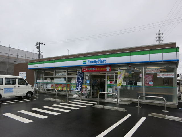 コンビニ　ファミリーマート 岡崎西大友店（コンビニ）まで950m