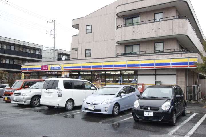 コンビニ　ミニストップ（コンビニ）まで292m