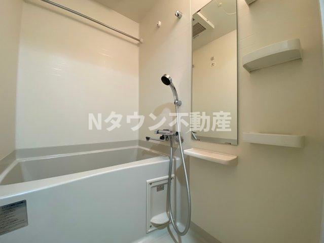 バス・シャワールーム　ゆったり過ごせるお風呂です