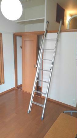 その他部屋・スペース　1階フローリング　2階じゅうたん