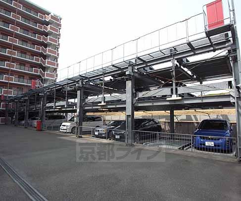 駐車場　立体駐車場です。