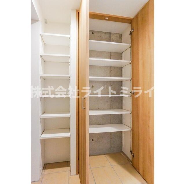 収納　シューズボックス?