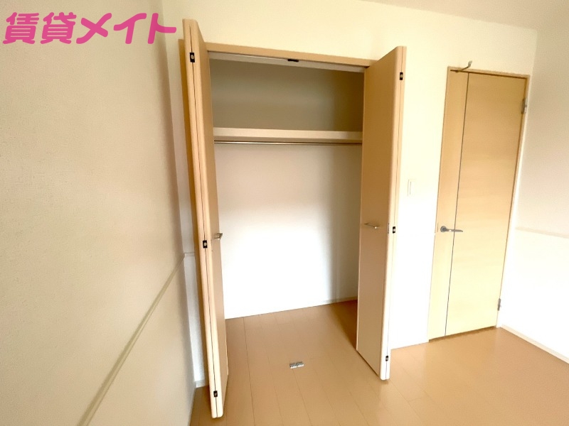 収納　同型参考写真