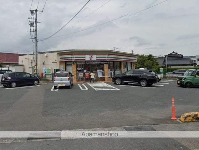 コンビニ　セブンイレブン（コンビニ）まで722m