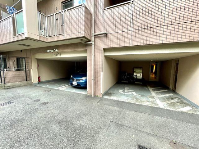 駐車場　☆駐車場☆