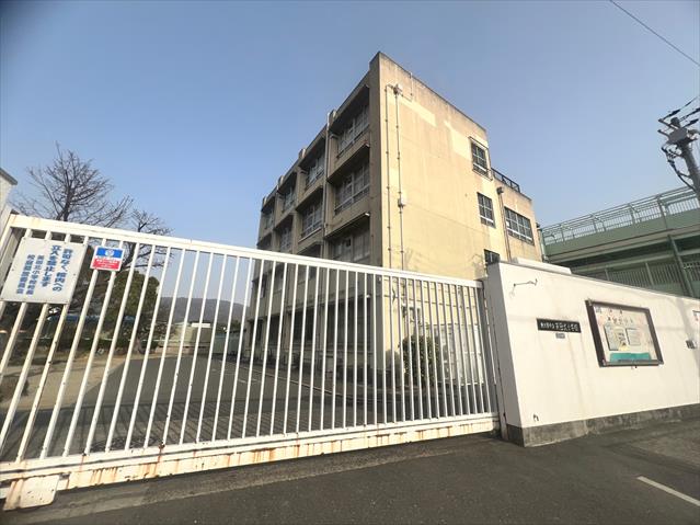 小学校　英田北小学校（小学校）まで427m