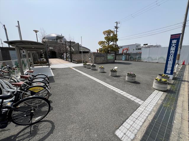 図書館　花園図書館（図書館）まで381m