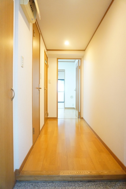 玄関　玄関から見たお部屋です♪