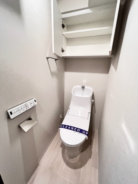 クレヴィアリグゼ日暮里のトイレ写真