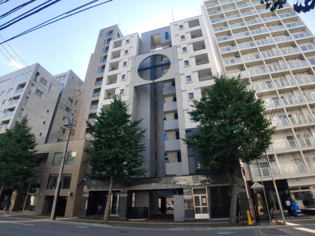 建物外観　札幌市中央区南３条西「ノヴァクリスタル」