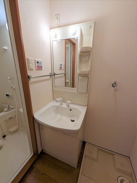 洗面設備　※別部屋の参考写真です。