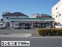 コンビニ　ファミリーマート（コンビニ）まで180m