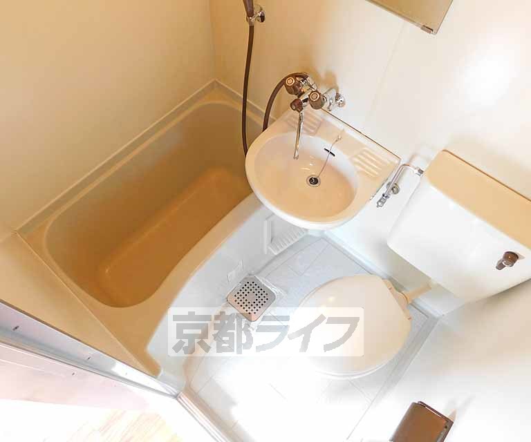 バス・シャワールーム　綺麗なユニットバスです