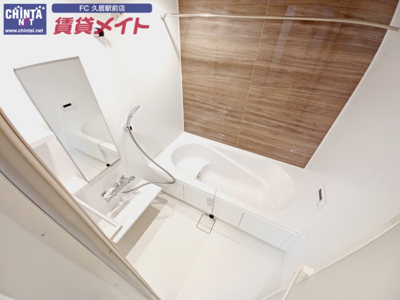 バス・シャワールーム　同型参考写真