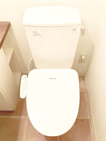 東急大井町線 等々力駅 徒歩5分 2階建 築26年のトイレ写真