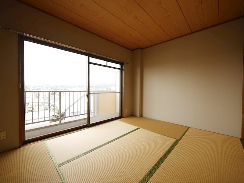 鮎川マンションの居間写真