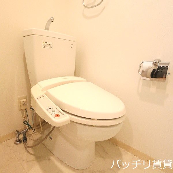 トイレ　同型タイプの為、現状優先