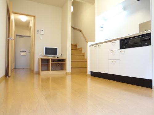 居室・リビング　お部屋によって対面式キッチンのタイプもございます