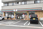 コンビニ　セブンイレブン上越新井学校町店（コンビニ）まで894m