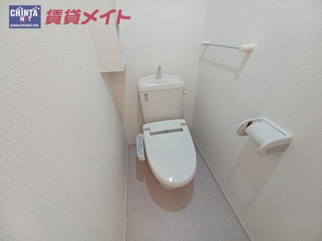 【伊勢市上地町のアパートのトイレ】