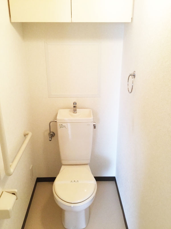 【コーシャハイツ高見38のトイレ】