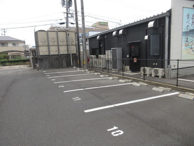 【倉敷市新倉敷駅前のマンションの駐車場】