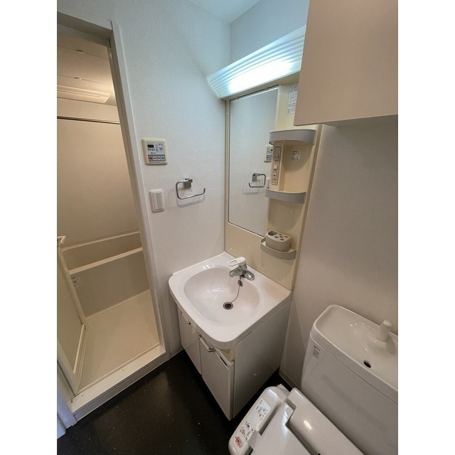 洗面設備　※同物件、別部屋になります。