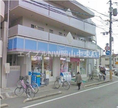 【岡山市北区北方のマンションのコンビニ】