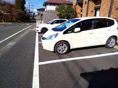 【レオネクスト大塚新町の駐車場】