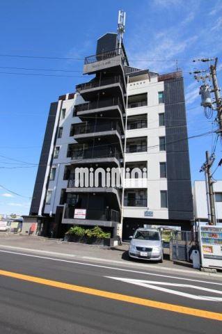 建物外観　エレバーター付きのマンションタイプ