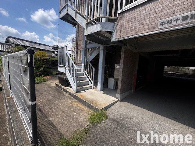 エントランス　ゆとりのあるエントランスです