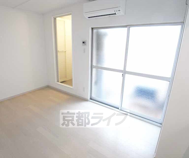 居室・リビング　きれいなお部屋です