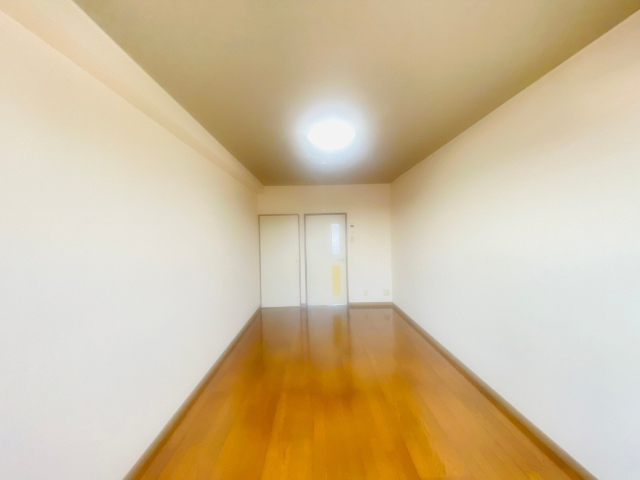 居室・リビング　３０３号室